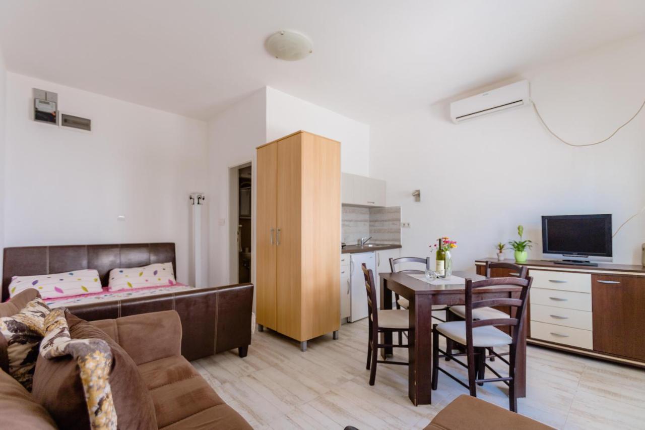 Belane Apartments 蒂瓦特 外观 照片