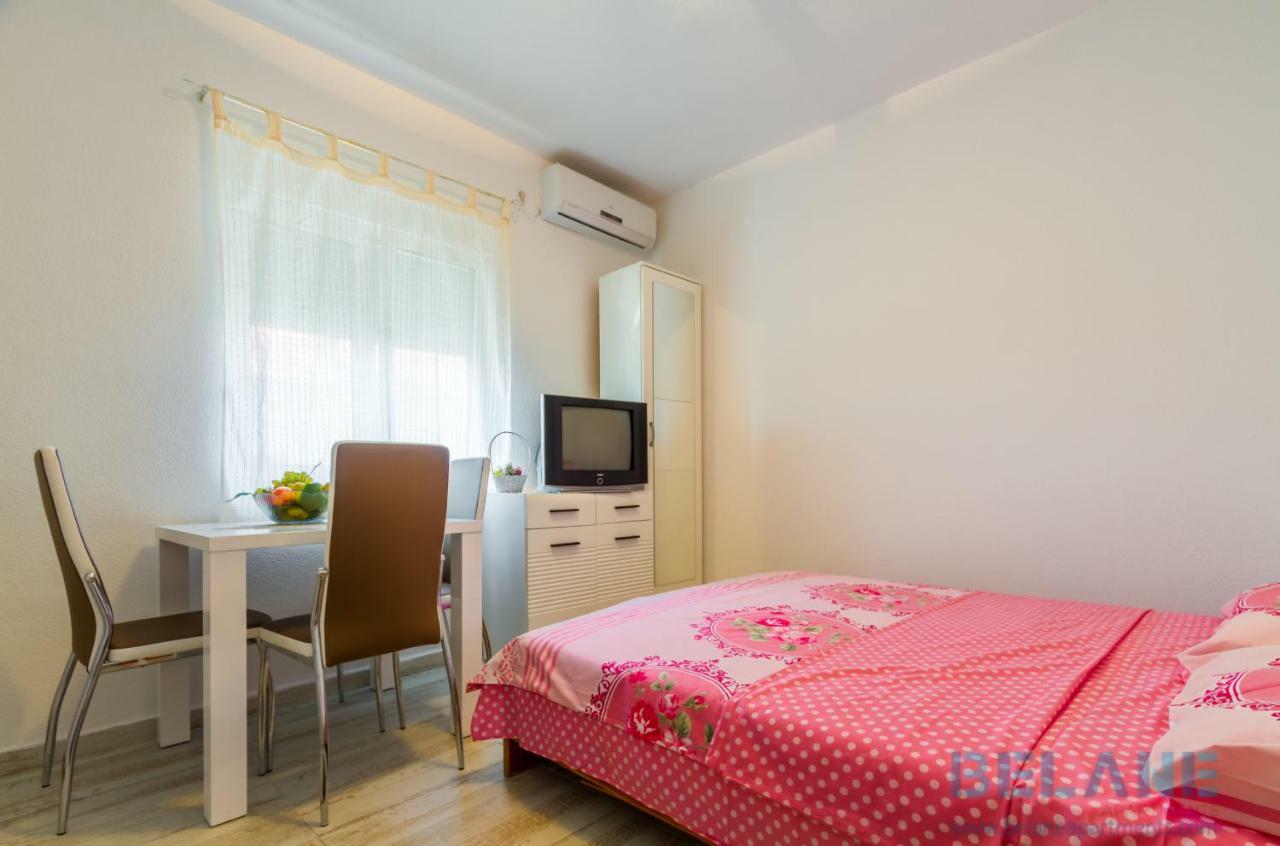 Belane Apartments 蒂瓦特 外观 照片